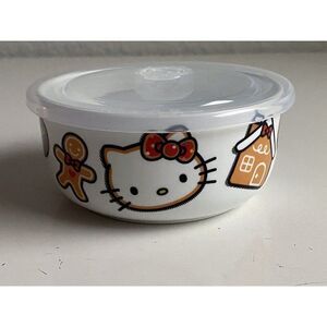 Hello Kitty Christmas Pressure Lid Ceramic Food Storage Bowl Container Small NEW